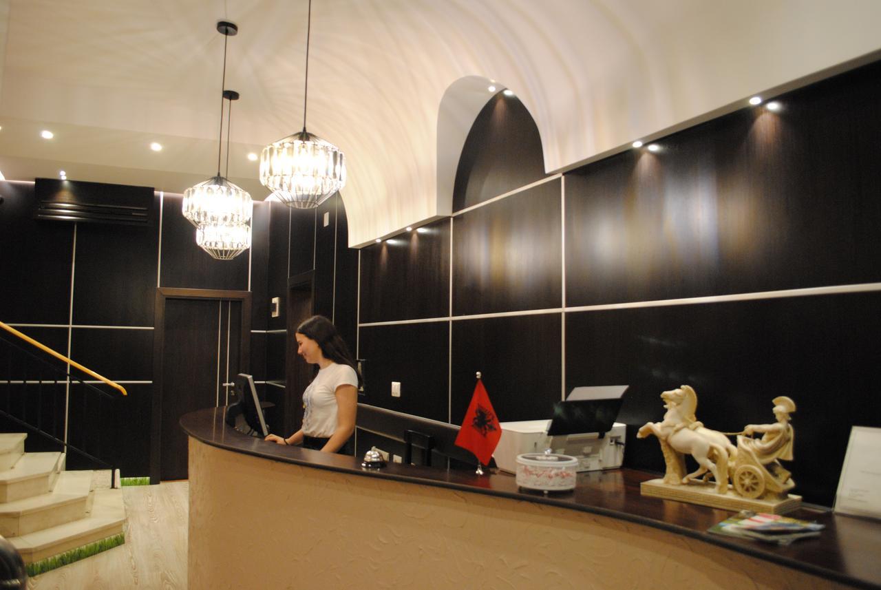 Hotel Palma Tiranë Luaran gambar