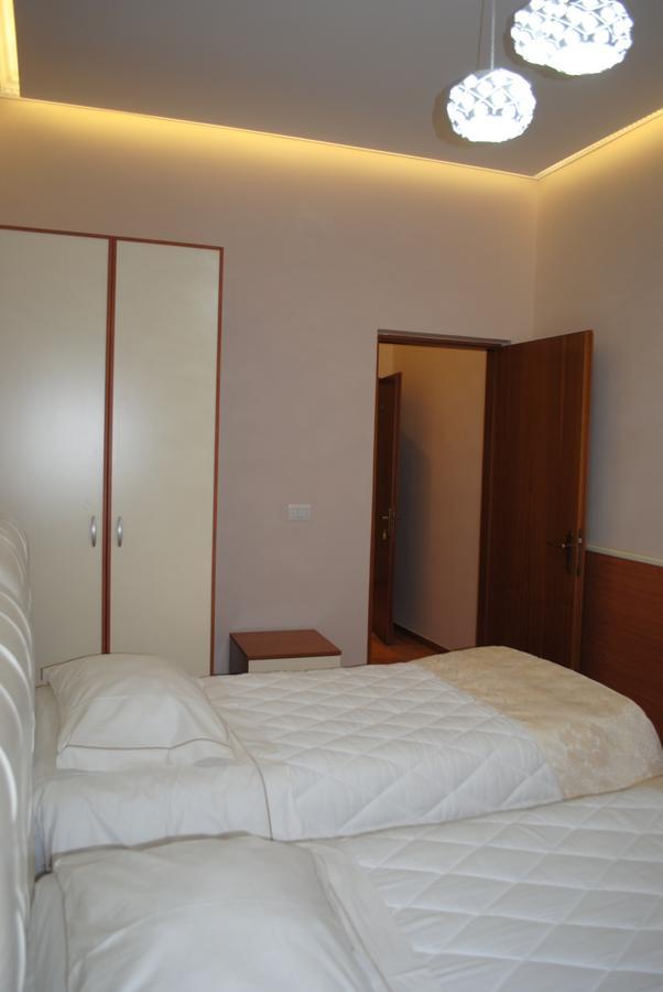 Hotel Palma Tiranë Luaran gambar