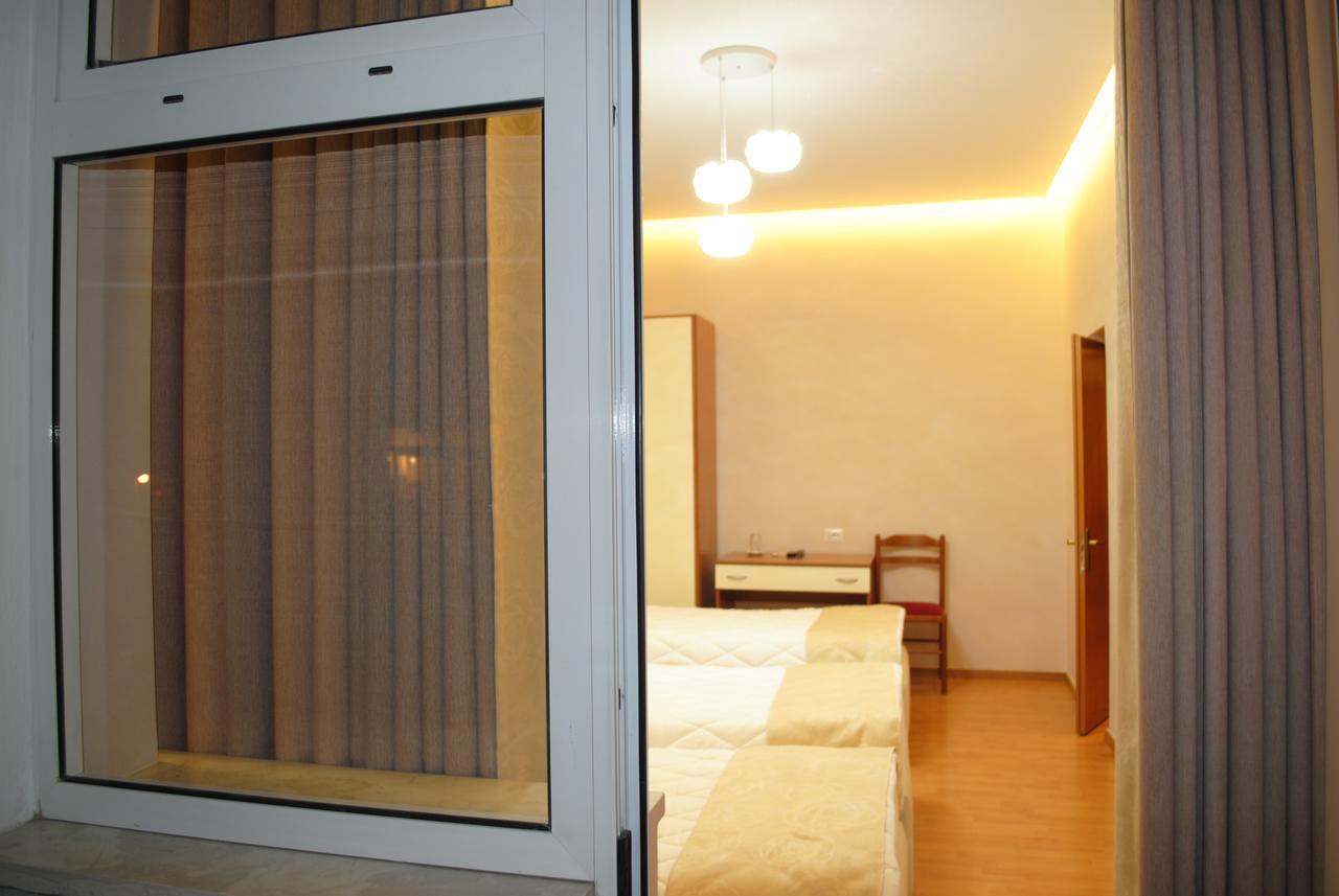 Hotel Palma Tiranë Luaran gambar
