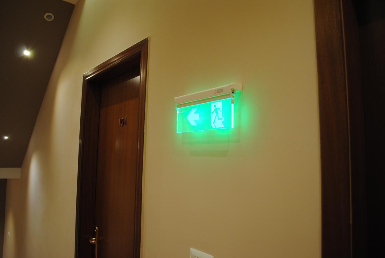 Hotel Palma Tiranë Luaran gambar