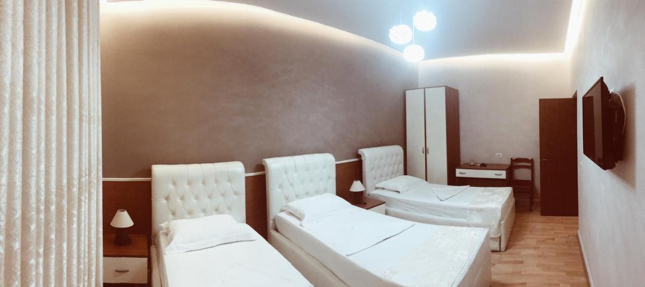 Hotel Palma Tiranë Luaran gambar
