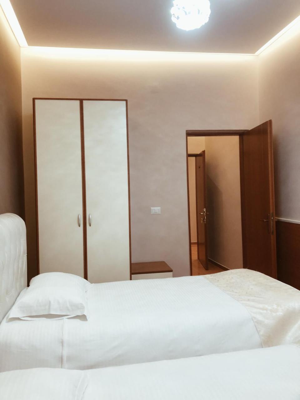 Hotel Palma Tiranë Luaran gambar